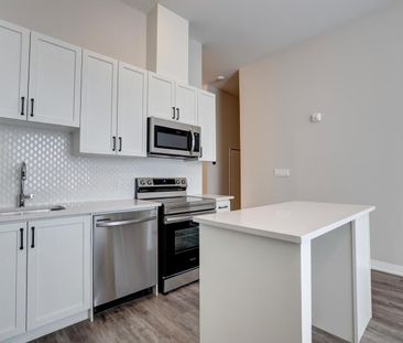 For Lease - 3265 Carding Mill Trail Unit# 101, Oakville, Ontario - Photo 5