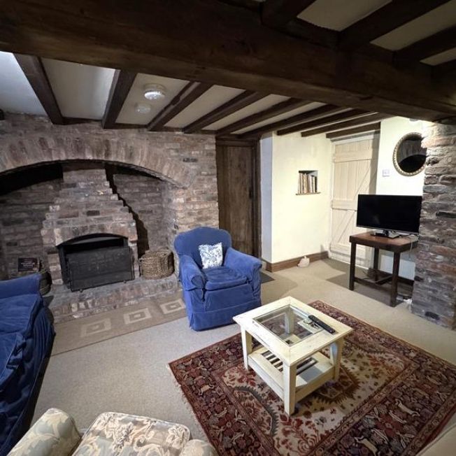 2 Bedroom Apartment To Let - Photo 1