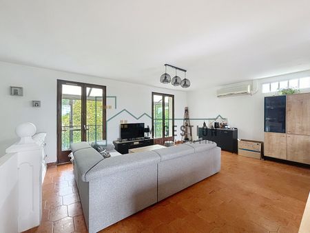 Location Maison 5 pièces 130m² - Photo 2