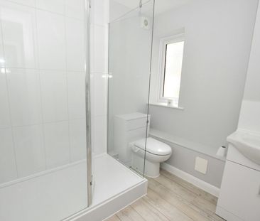 Flat to rent on - Photo 6