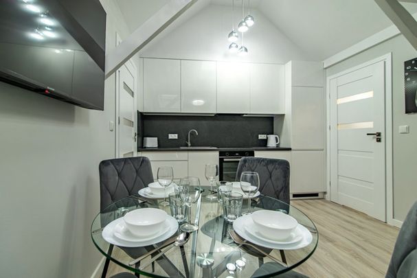 Stylowa Kawalerka na Poddaszu 28.6 m² - Photo 1