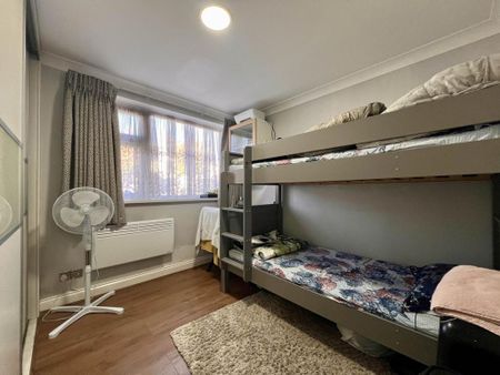 2 bedroom terraced house to rent - Photo 4