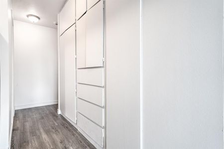 The Lorne Apartments - Bachelor - Photo 4