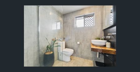 TWO BEDROOM FURNISHED COASTAL DUPLEX - Photo 3