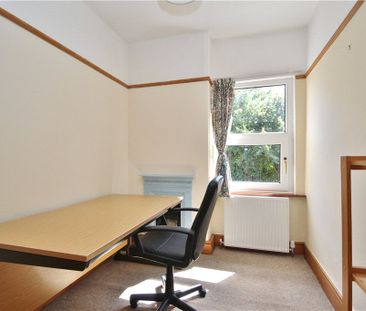 Acacia Road, Guildford, Surrey, GU1 1HL - Photo 5