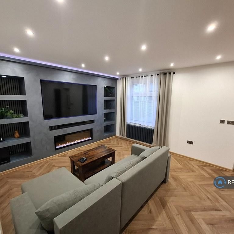 3 bedroom terraced house to rent - Photo 1