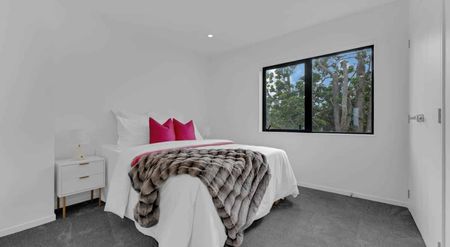 3 BEDROOMS IN HOWICK - Photo 4