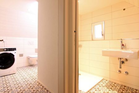 APPARTEMENT MANSARDÉ DE 4 PIÈCES À LUTERBACH (SO), MEUBLÉ, TEMPORAIRE - Photo 5