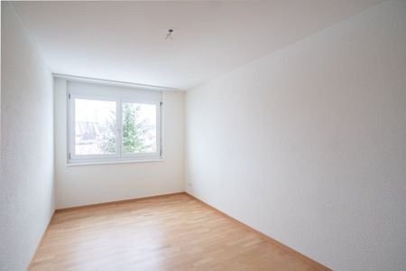 4.5-Zi. Wohnung mit rund 21 m² Sitzplatz und eigener Waschküche im UG - Photo 5