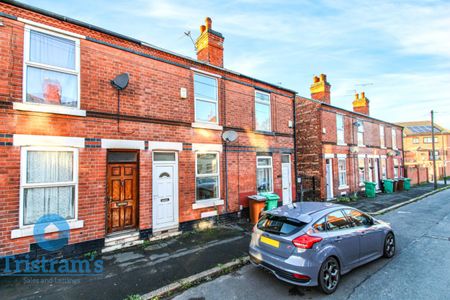 2 bed Mid Terraced House for Rent - Photo 2