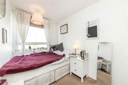 3 bedroom flat to rent - Photo 3