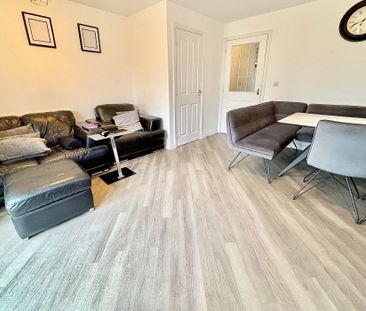 Broome Way, Galley Common, CV10 - Photo 6