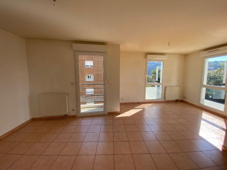 Location Appartement 3 pièces 67m² BESANCON 25000 - Photo 3