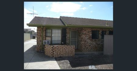 Hi, I’m your smart and functional 2-bedroom unit in a prestigious school zone - Photo 2