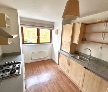 Great Mead, Chippenham, SN15 - Photo 1