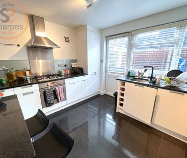 1 bedroom in a house share to rent - Photo 5