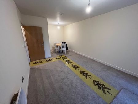 2 Bed Flat, Oceana Boulevard, SO14 - Photo 2