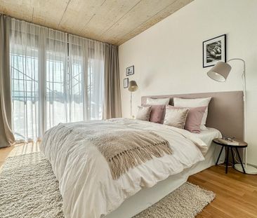 Moderne Leichtigkeit: 2.5-Zimmer-Wohnung im architektonischen Riegel - Foto 2