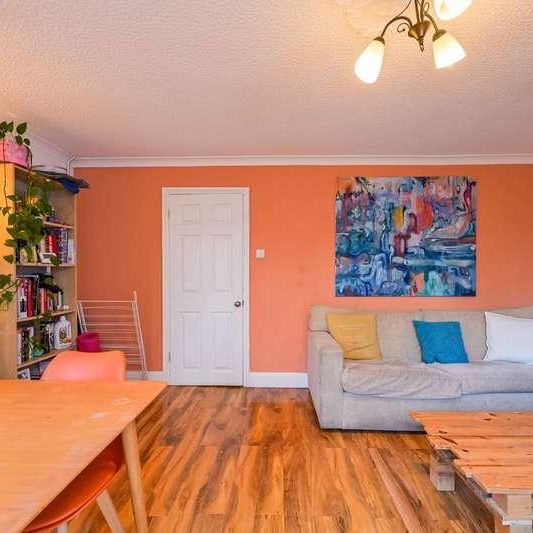 Bow Common Lane, Bow, E3 - Photo 1