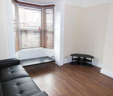 Student House 4 bedroom, Crookesmoor, Sheffield - Photo 2