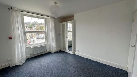 2 bedroom ground floor flat to rent - Photo 3