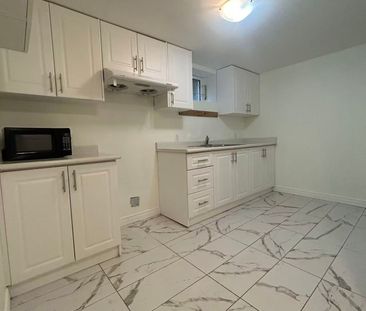 For Lease - 448 Elmwood Avenue, Richmond Hill, Ontario - Photo 6