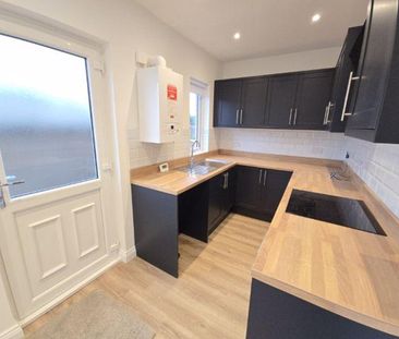 3 bedroom terraced house to rent - Photo 6