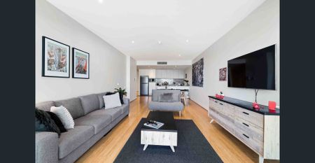 Luxury Waterfront Apartment – Furnished & Equipped – Available January 13 2026 - Photo 4