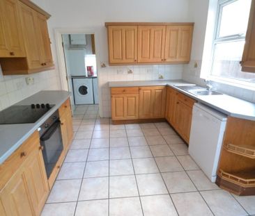 6 bedroom semi-detached house to rent - Photo 5