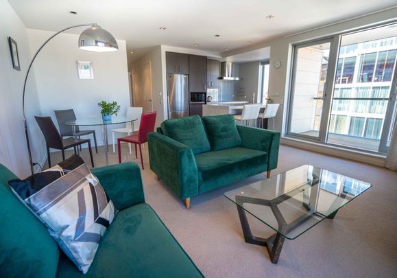 Bright and light city apartment - Photo 1