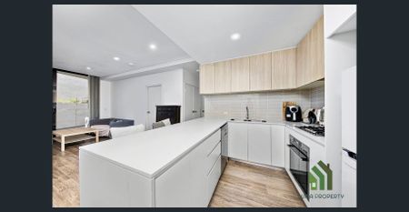 Two bedroom Two bathroom apartment - Photo 5