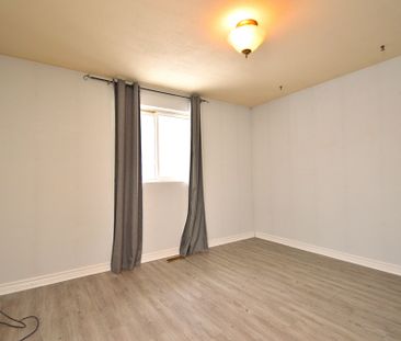 For Lease - 60 Lindsay Avenue Unit# Main Floor, Newmarket, Ontario - Photo 3