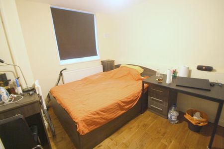 4 bedroom flat to rent - Photo 5