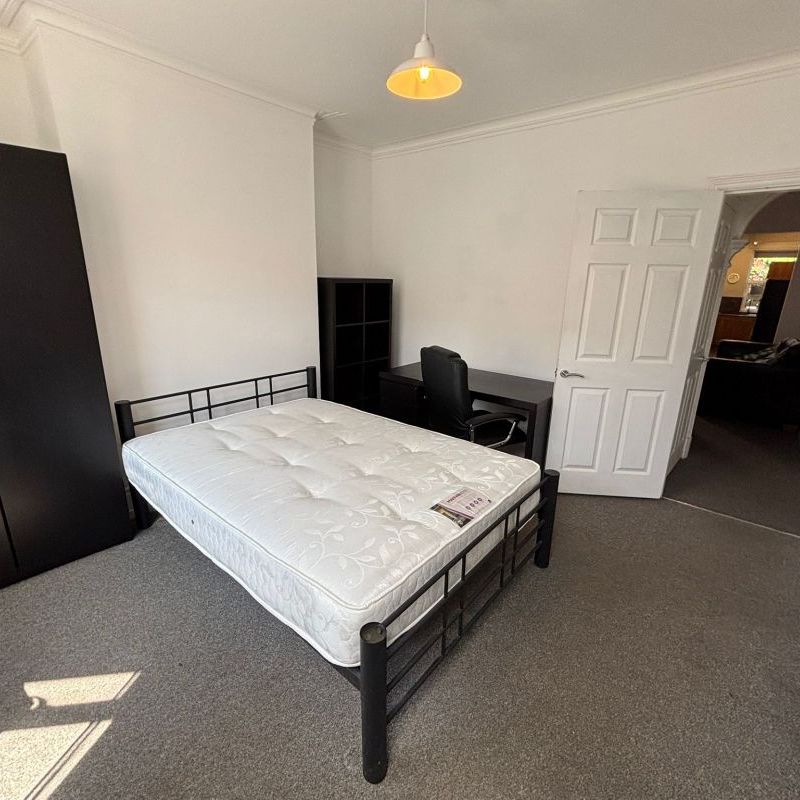 12 Burleigh Road- Golden Stable Loughborough - Photo 1