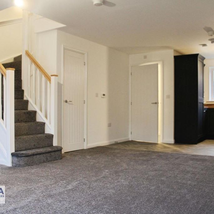 3 bedroom detached house to rent - Photo 1