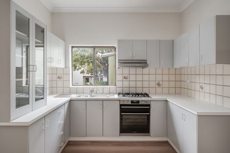 75 Duntroon Street, Hurlstone Park NSW 2193 - House For Rent | Domain - Photo 5