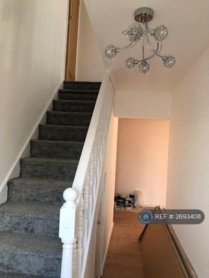 3 bedroom terraced house to rent - Photo 1