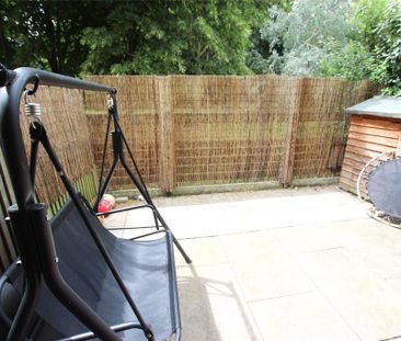 4 bedroom end of terrace house to rent - Photo 4