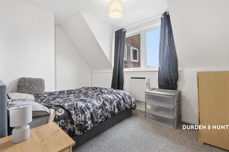 Seaview Avenue, West Mersea, CO5 - Photo 5