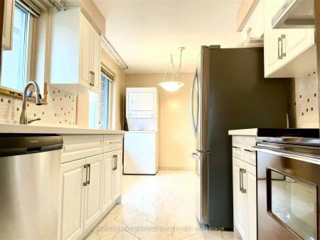 Detached Home For Lease | E8464870 - Photo 4