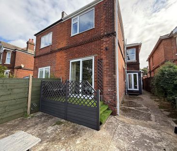 2 bedroom maisonette to rent - Photo 2