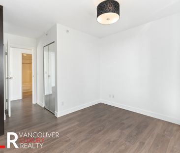 Condo in Downtown Vancouver, BC - Photo 1