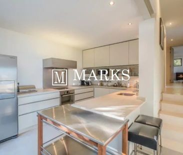 Villa moderne avec 5 chambres et vue mer - Photo 1