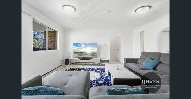 Available 8 April - Photo 1