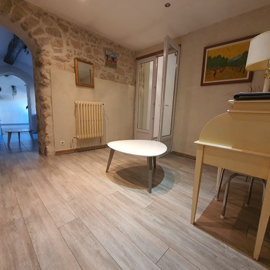 Location Appartement 3 pièces 62m² ROUSSET 13790 - Photo 1