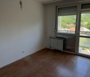 Kiadó felújított panel lakás - Miskolc - Fotó 2
