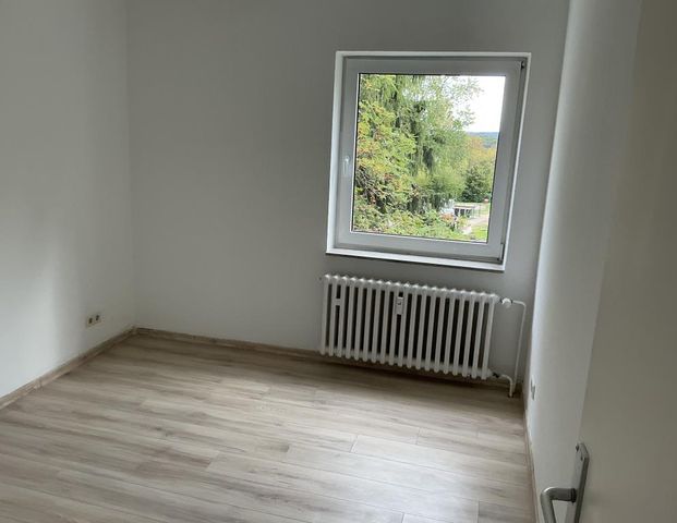 Tolle 3 Zimmer-Wohnung mit Balkon in Lüdenscheid Buckesfeld wartet auf neuen Mieter! - Foto 1
