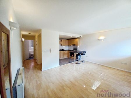 1 bedroom flat to rent - Photo 3