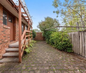 Charming Single-Level Living in the Heart of Croydon - Photo 6