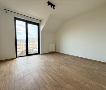 Twee-slaapkamerappartement op een centrale ligging in Ooigem. - Photo 3